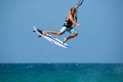 KT Trickster Kiteboard -Dakine Sale 2020 board trickster action7