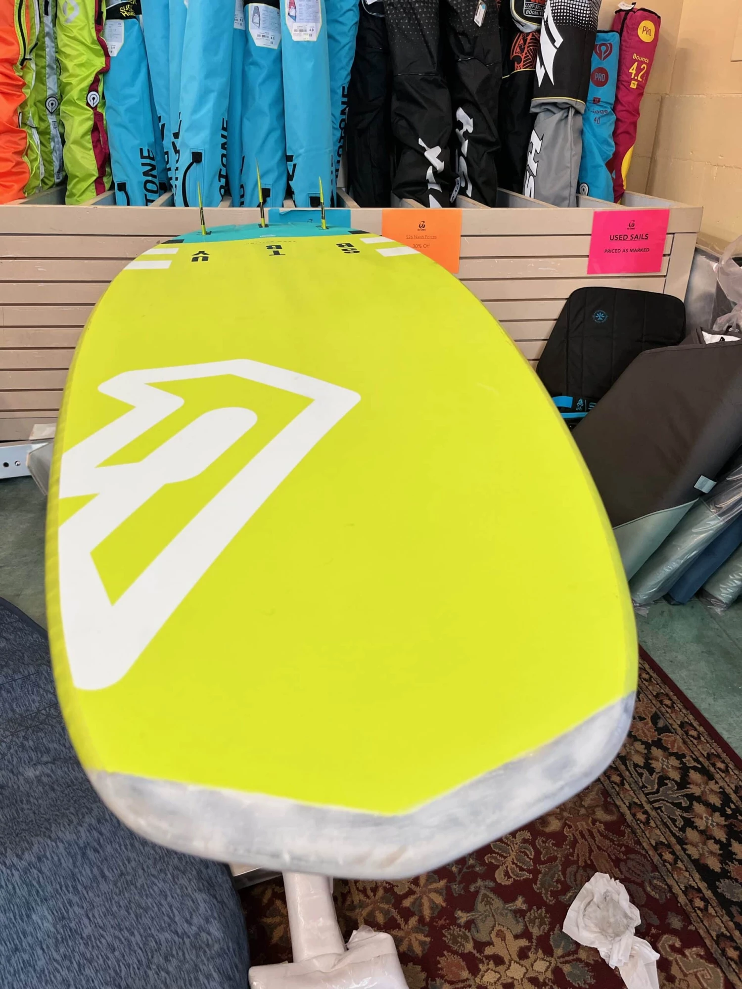 Fanatic Stubby 82 USED 2019 Windsurfing Board W/ Bag 6 Fanatic Stubby 82 USED 2019 Windsurfing Board W/ Bag - Image 4