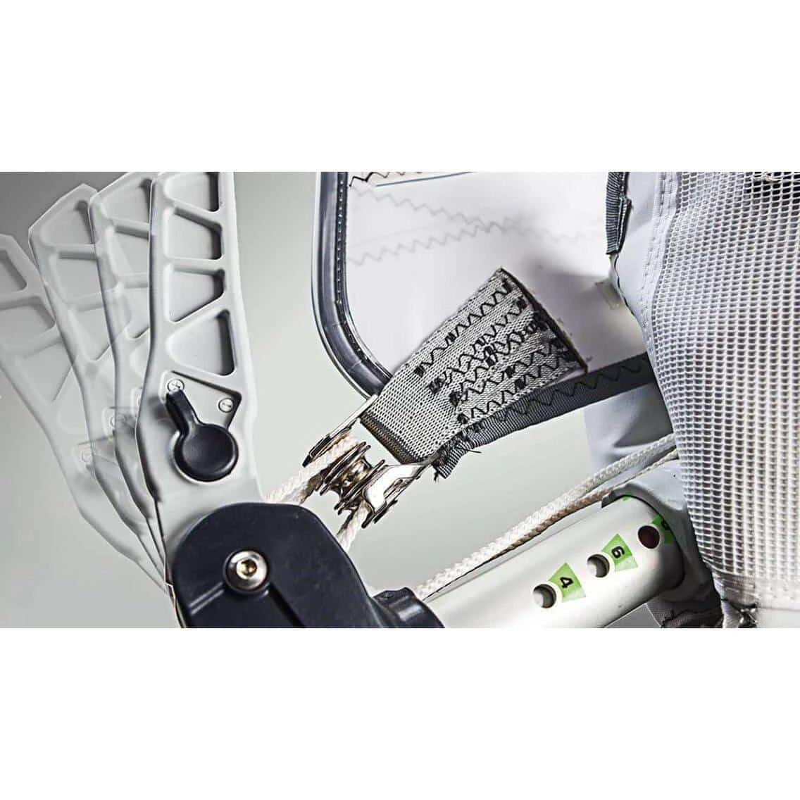 Duotone Power XT 2.0 Windsurfing Mast Extension 2021 5 Duotone Power XT 2.0 Windsurfing Mast Extension 2021 - Image 3